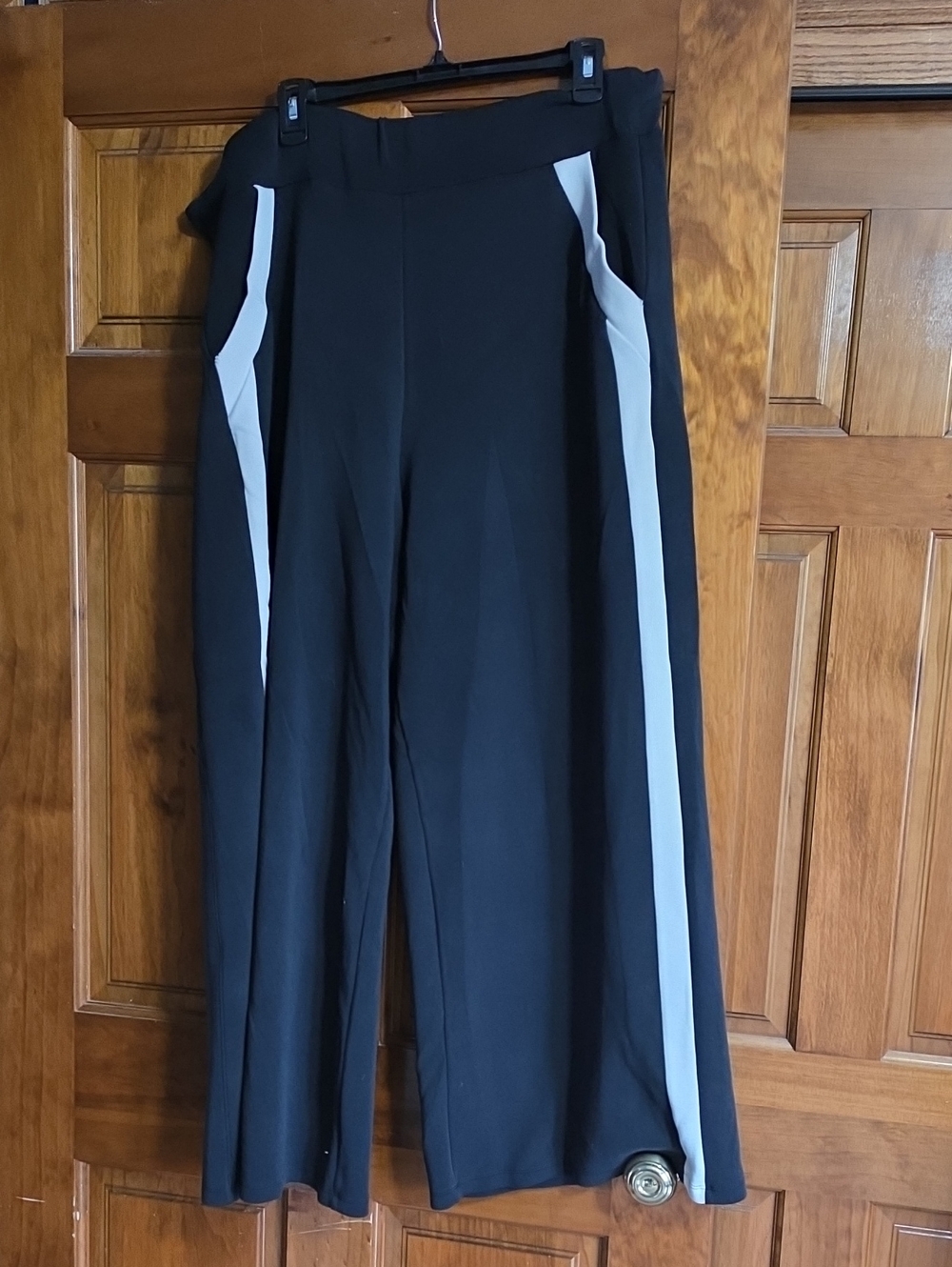 SPANX Air ESSENTIALS Black Wide-Leg Pants with White Side Panels